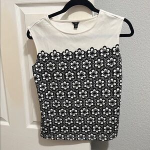 Ann Taylor Black and White Floral Blouse
